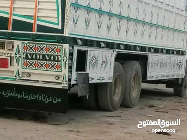 Flatbed Volvo 2020 in Sana'a