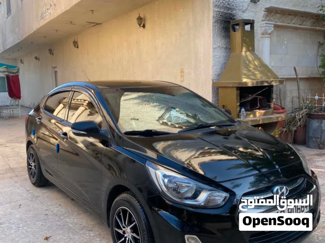2014 هيونداي اكسنت GL