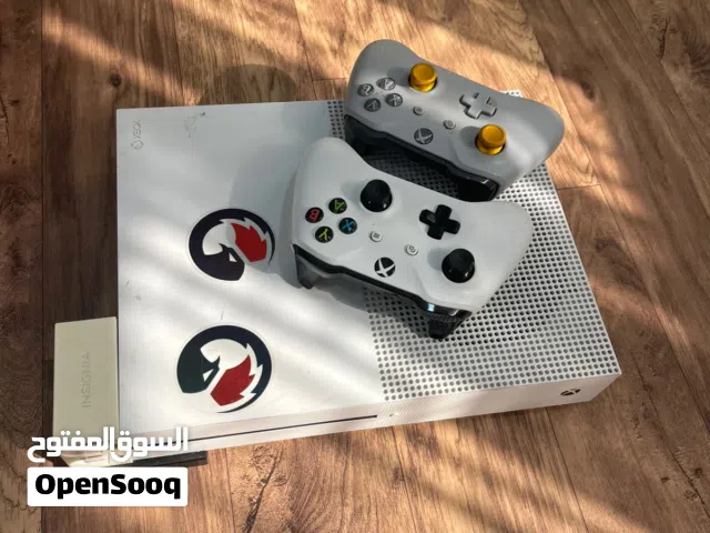 USED xbox one s 1TB