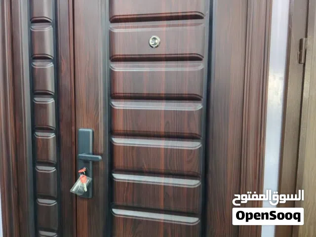 متوفر لدينا أبواب صينية بوين 7   باب مداخل مقاس 120×215  باب غرف مقاس 100×215 باب حمامات مق