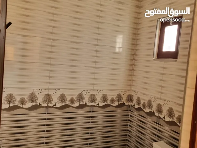 140 m2 4 Bedrooms Townhouse for Rent in Zarqa Hay Ma'soom