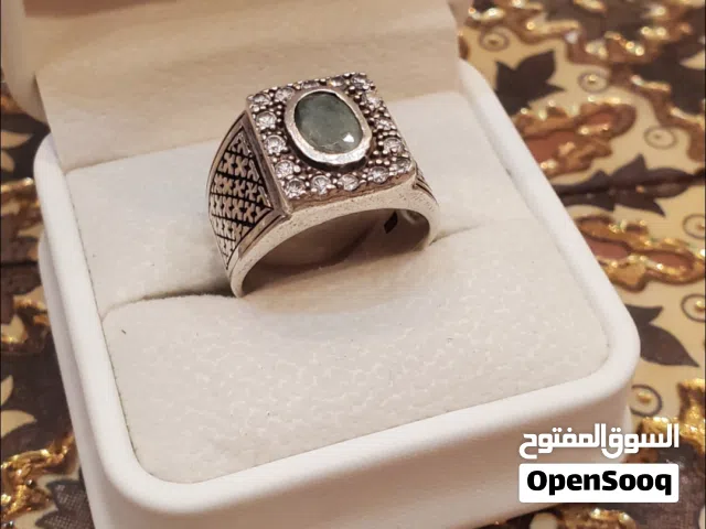 امتلك قطعة من الطبيعة.. خاتم زمرد طبيعي 100%
