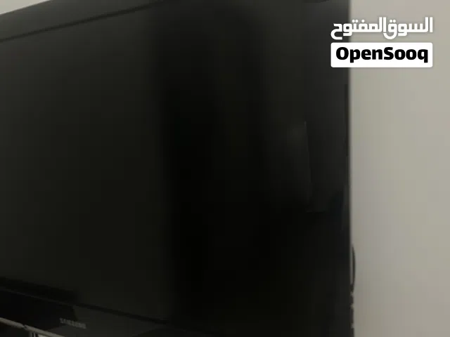 تلفزيون مع سبيكرات كلها شغاله و امورها جيدا جدا /samsung stuff a tv with 4 big speakers and 1 small