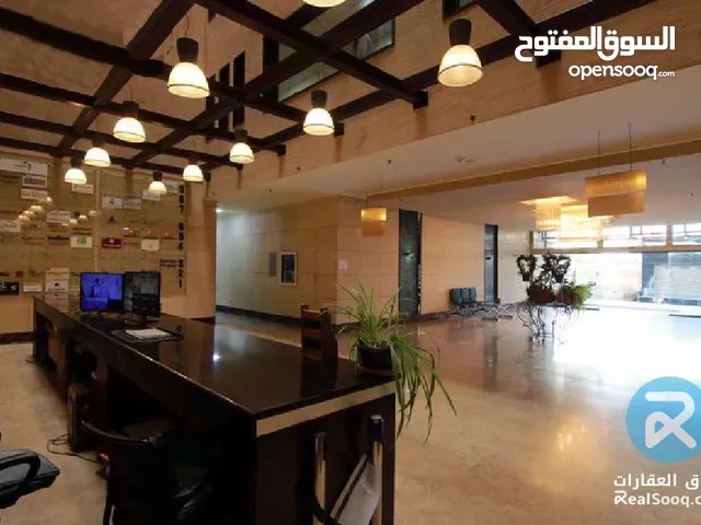 مكتب استثماري مميز للبيع مؤجر موقع حيوي بسعر مغري