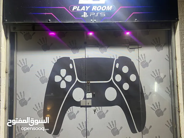 محل بلاي ستيشن للبيع بجانب بن العميد شارع الاذاعة و التلفزيون