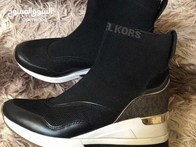صباط شباب مايكل كورس اورجينال