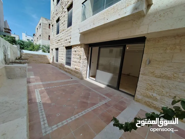 شقة ارضية بموقع مميز خلف كشمير شارع عبدالله غوشة / الرقم المرجعي : 13204