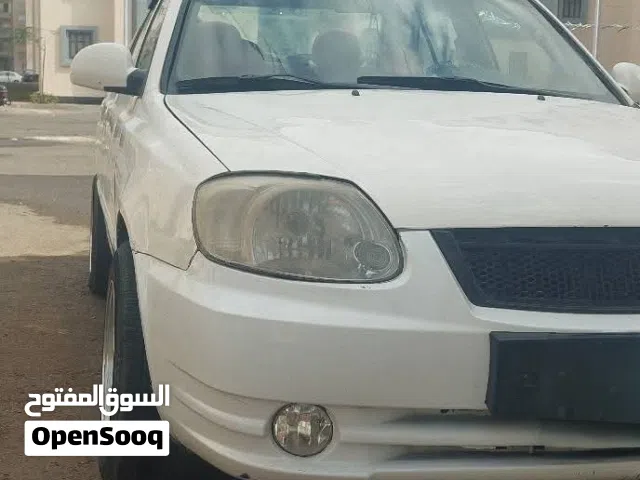 2015 هيونداي فيرنا Standard
