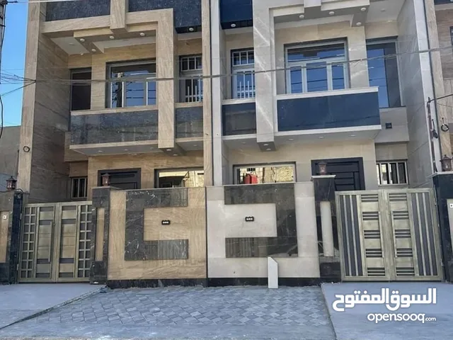 220m2 3 Bedrooms Townhouse for Sale in Baghdad Binouk
