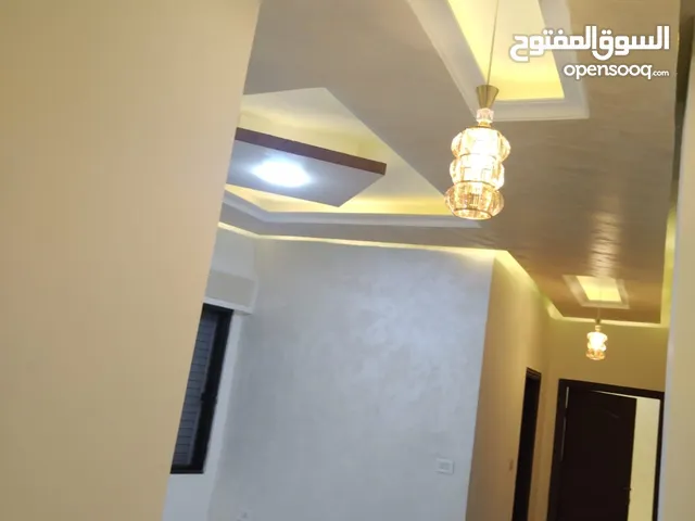 180m2 5 Bedrooms Apartments for Sale in Zarqa Iskan Al Batrawi