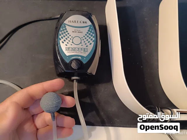 مضخة هواء لحوض سمك ممتاز جدا بحالة الجديد معو طبة الفقاعات مصباحين LED لحوض سمك اضائة ممتازة