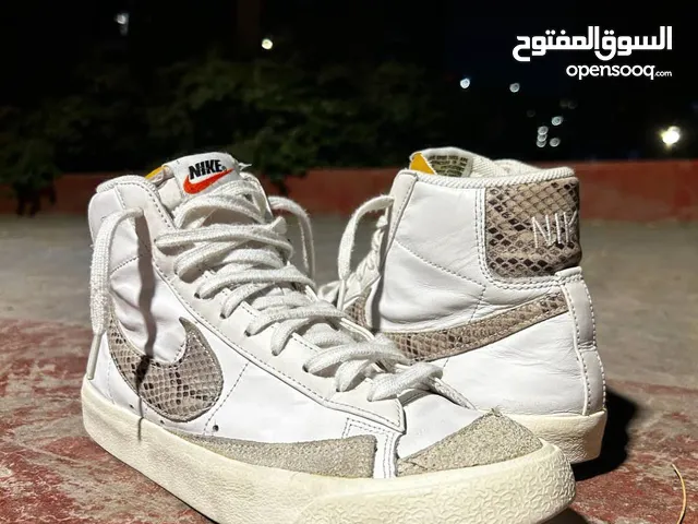 حذاء Nike blazer mid 77 vintage اصلي باله