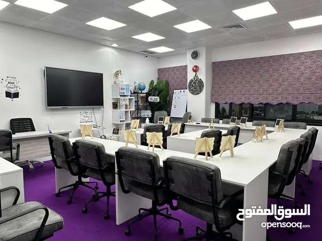 للاجار او التضمين مركًز تدريب وتدريس الطلبه فى مركز الموسى التجارى الدور الثانى به قاعتين تدريس