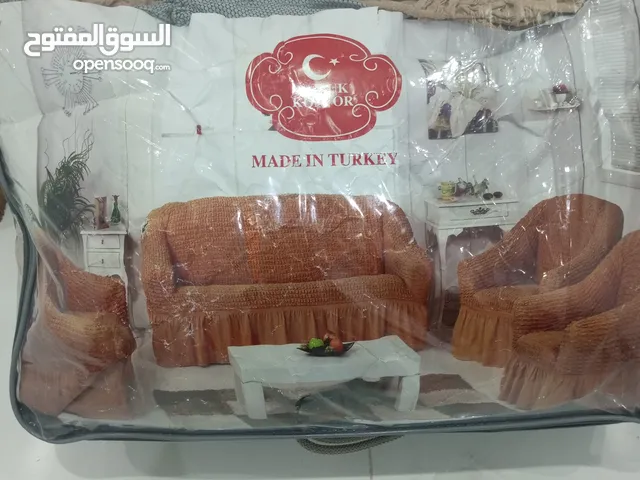 تلبيسه كنب بيج كنبه كبيره وكنبه صغيره و2كرسي \ مكتب خشب ترابيزه قابله للطى\