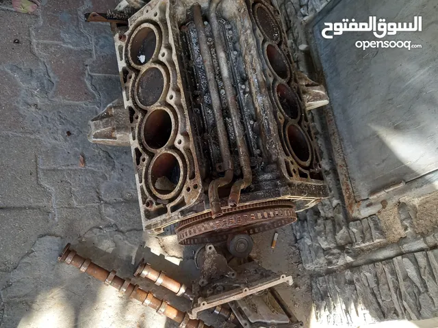 قطع غيار محرك جيينسيس 46 v8