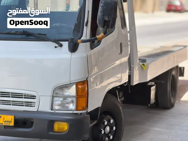 ساحبه هيدروليكي النوع متشي  الكمبيو عادي الاستفسار الاتصال علي الرقم وتس وعادي  ماشيه 300000كيلو متر