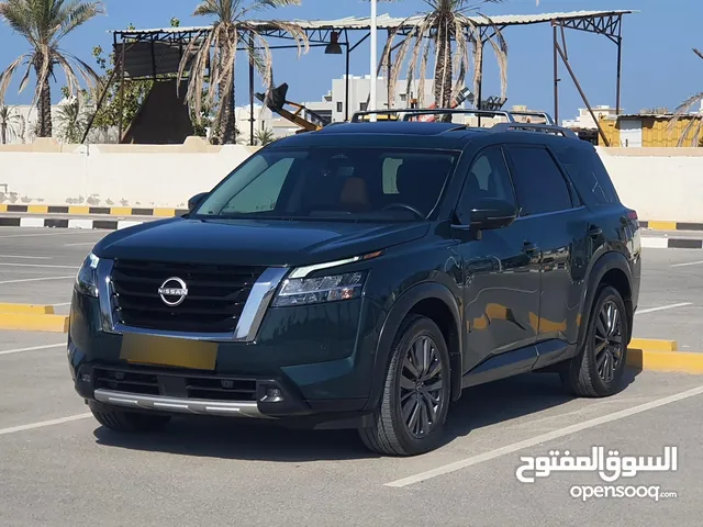 Used Nissan Pathfinder in Al Batinah