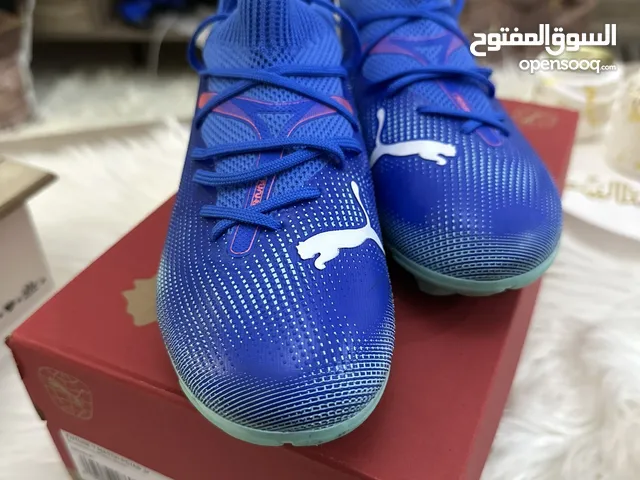 Boys Athletic Shoes in Ajman
