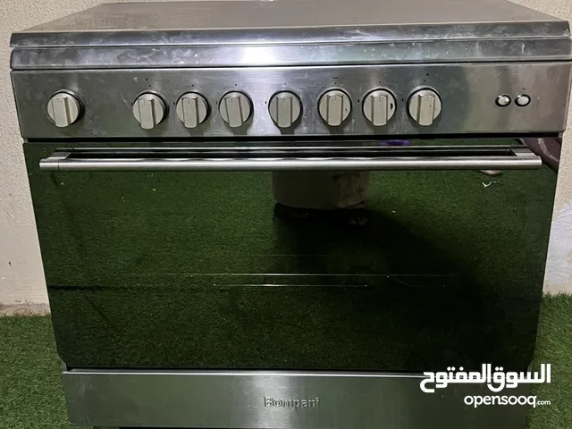 فرن كهربائي شغال 100/100 ونظيف جداً