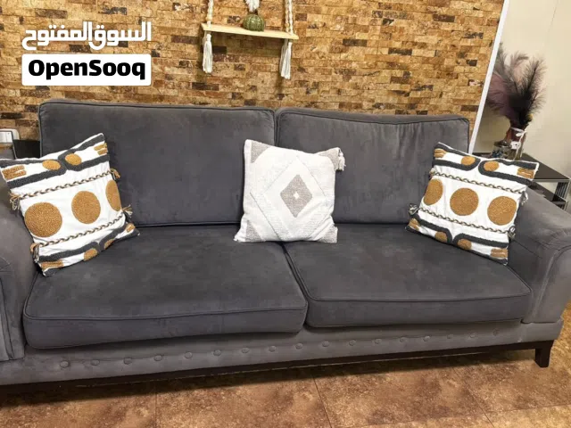 طقم كنبايات صالون جلوس مع سجادة
