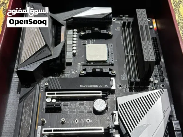 مذربورد Gigabyte X570 مع معالج AMD Ryzen 9 3900X وذاكرة Corsair Dominator Platinum DDR4 RAM – 32GB K