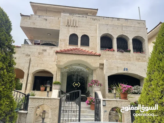 515 m2 More than 6 bedrooms Villa for Sale in Amman Um El Summaq
