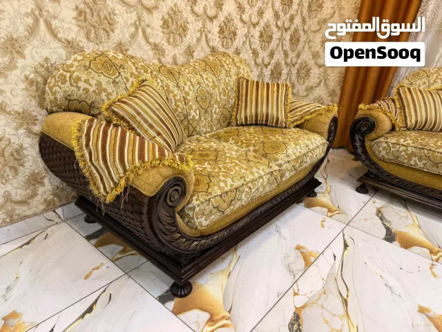 طقم كنب مصري مستعمل بحاله الوكالة 7 مقاعد￼ ￼ خشب زان كامل وإسفنج  ضغط عالي
