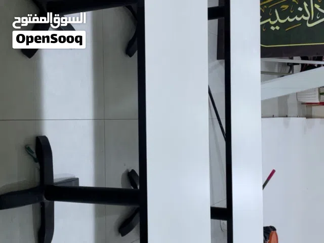 ميز دراسه او حاسبه