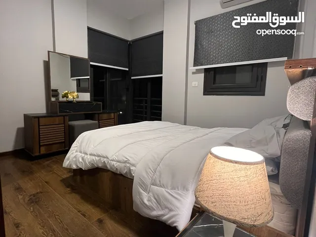 للايجار اليومى - الشهرى شقة فندقية 3 غرف فيو جاردن فى مدينتى B8 ( السعر يومى )