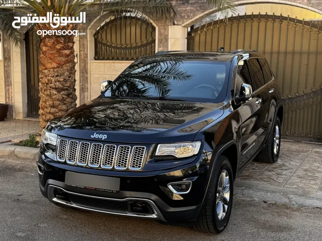 جيب شيروكي موديل 2015 مالك تاني عداد قليل السياره بحالة الوكاله ماشاء الله