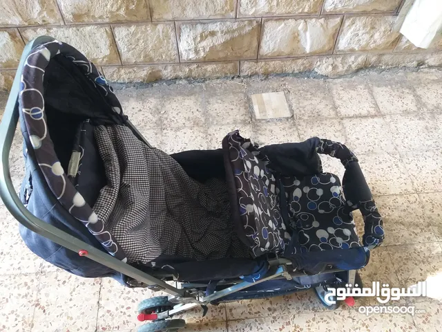عرباية اطفال توأم بحالة جيدة