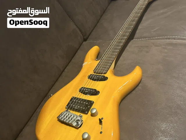 للبيع غيتار كهربائي نوع Cort بحاله جيده، مطلوب ب سعر 90 قابل للتفاوض