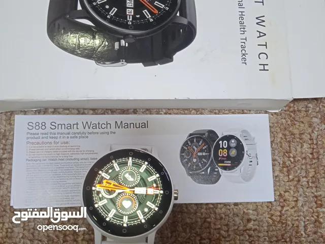 ساعه اكترونيه لون ابيض جديده