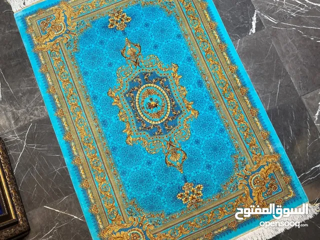 سجادة حريرية إيرانية يدوية فاخرة – صناعة قم الأصلية