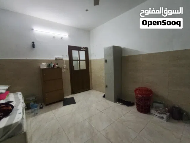 bedspace available Bed and Wardrobe will be available .