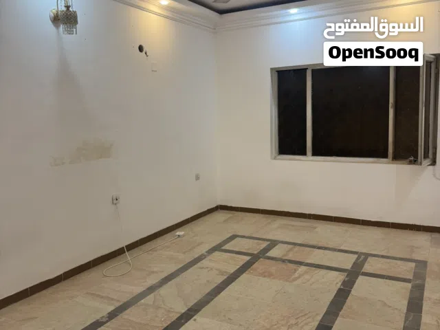 بيت قديم للبيع مساحة 720م