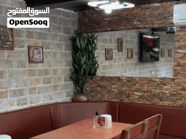 مطعم ايطالي و قسم جلوتين فري مرخص100
