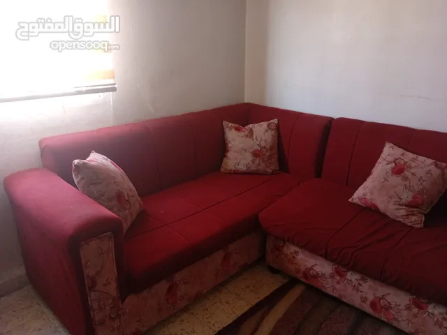 طقم كورنر لون احمر للبيع