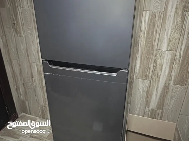 ثلاجة. فرن وطباخة وغاز