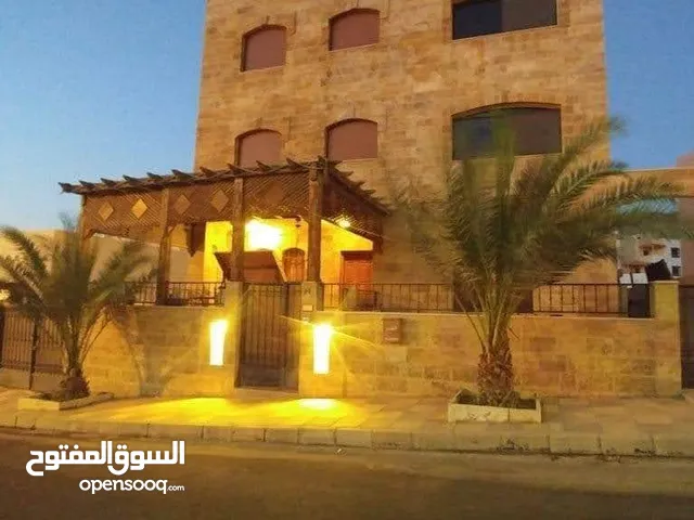 عمارة سكنيه 5 شقق للبيع بالعقبه.