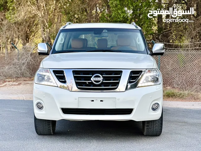 Nisan patrol 2014 v8 big engine full options GCc km-215k neat and clean