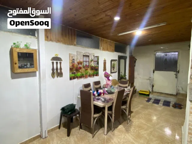 107 m2 4 Bedrooms Townhouse for Sale in Zarqa Jabal Al Abyad