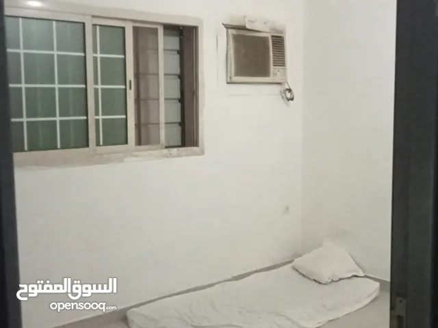 500 m2 1 Bedroom Apartments for Rent in Al Riyadh Al Yarmuk