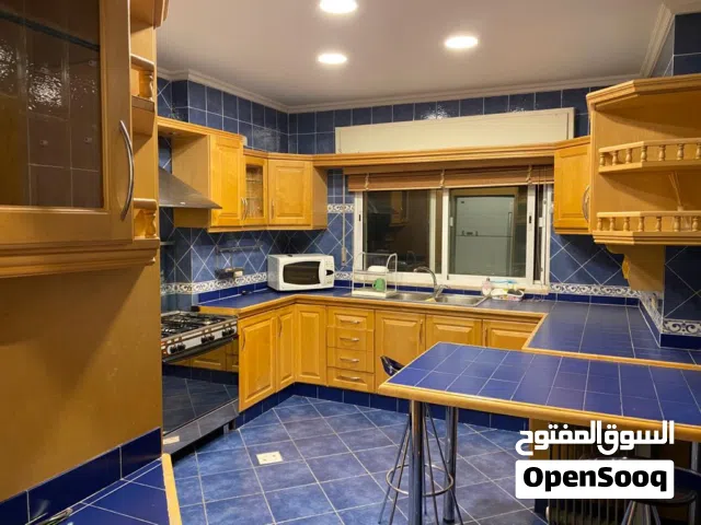 170 m2 3 Bedrooms Apartments for Sale in Amman Shmaisani