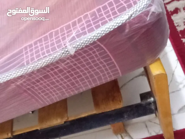 فرشة ضغط عالي شبه جديدة مفرد وربع