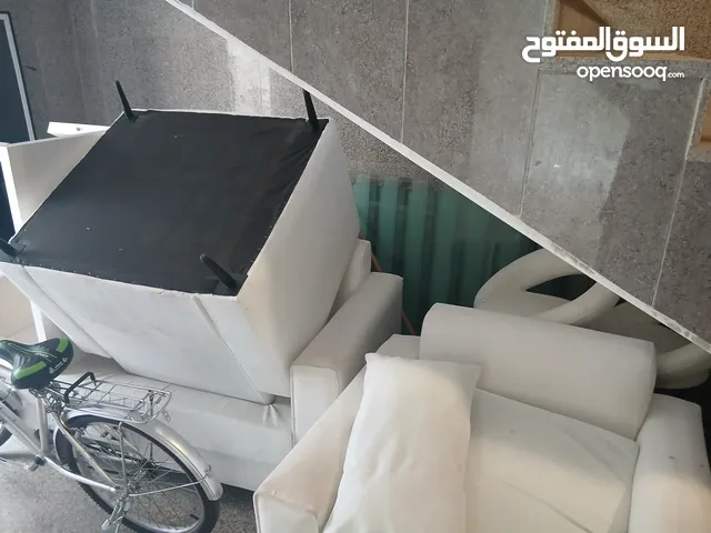 كنب مستخدم فتره بسيطه نضيف