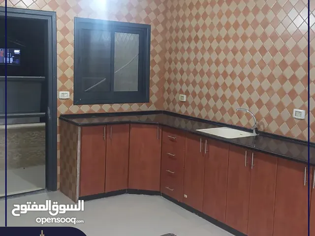 137 m2 3 Bedrooms Apartments for Sale in Ramallah and Al-Bireh Al Tira