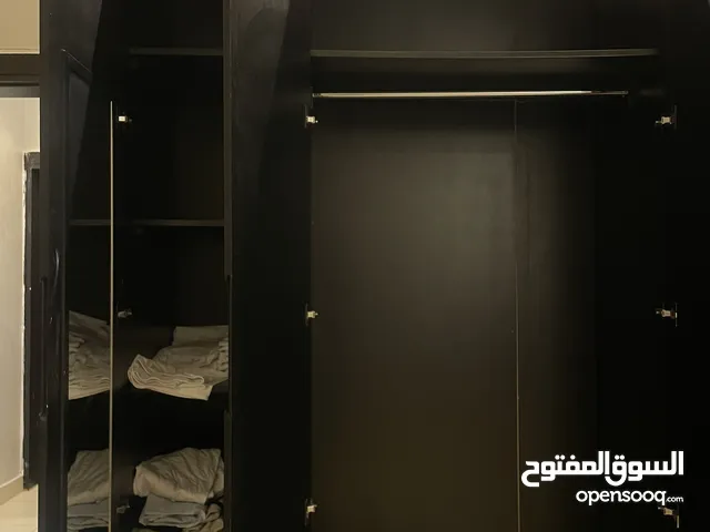كبت اسود تصميم حديث