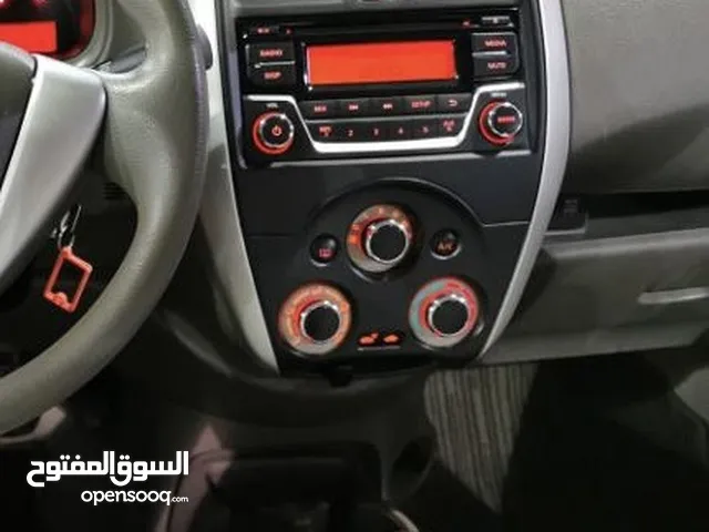 Radio Nissan Sunny 2016