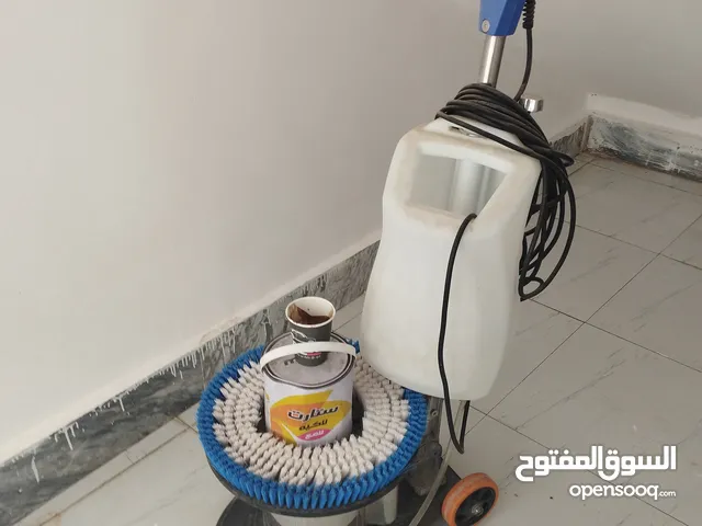 مكينة غسيل سجاد شبه جديده